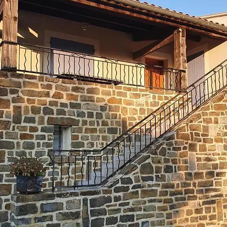 Les Trois Abeilles Apartmán *