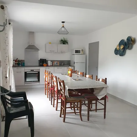 Les Trois Abeilles Apartmán